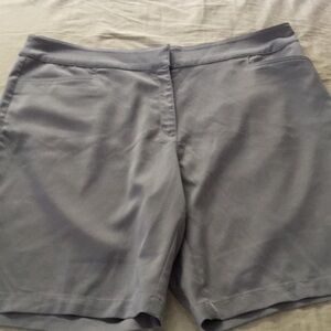 PGA TOUR gray SZ 18 Bermuda golf shorts
